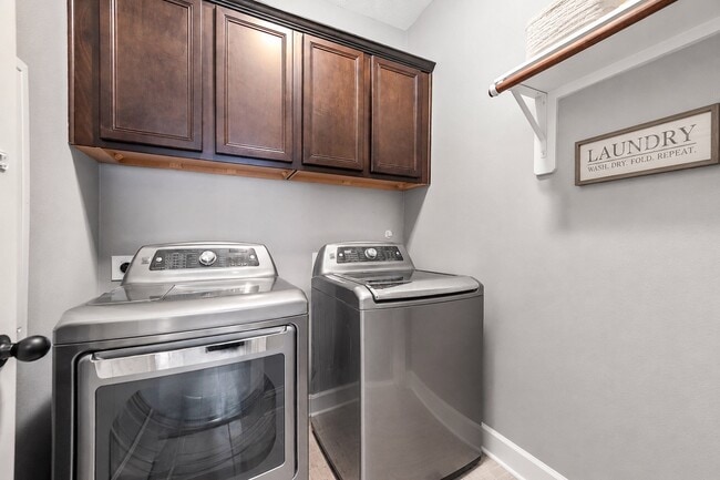 Building Photo - 5516 Kiam St