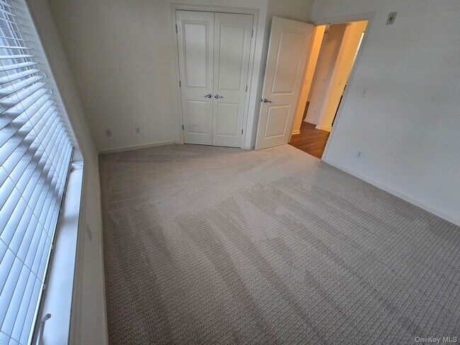 Building Photo - 410 Westchester Ave