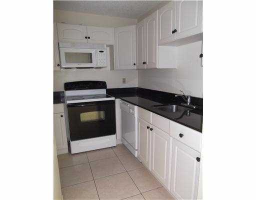 Building Photo - 13112 Glenmoor Dr