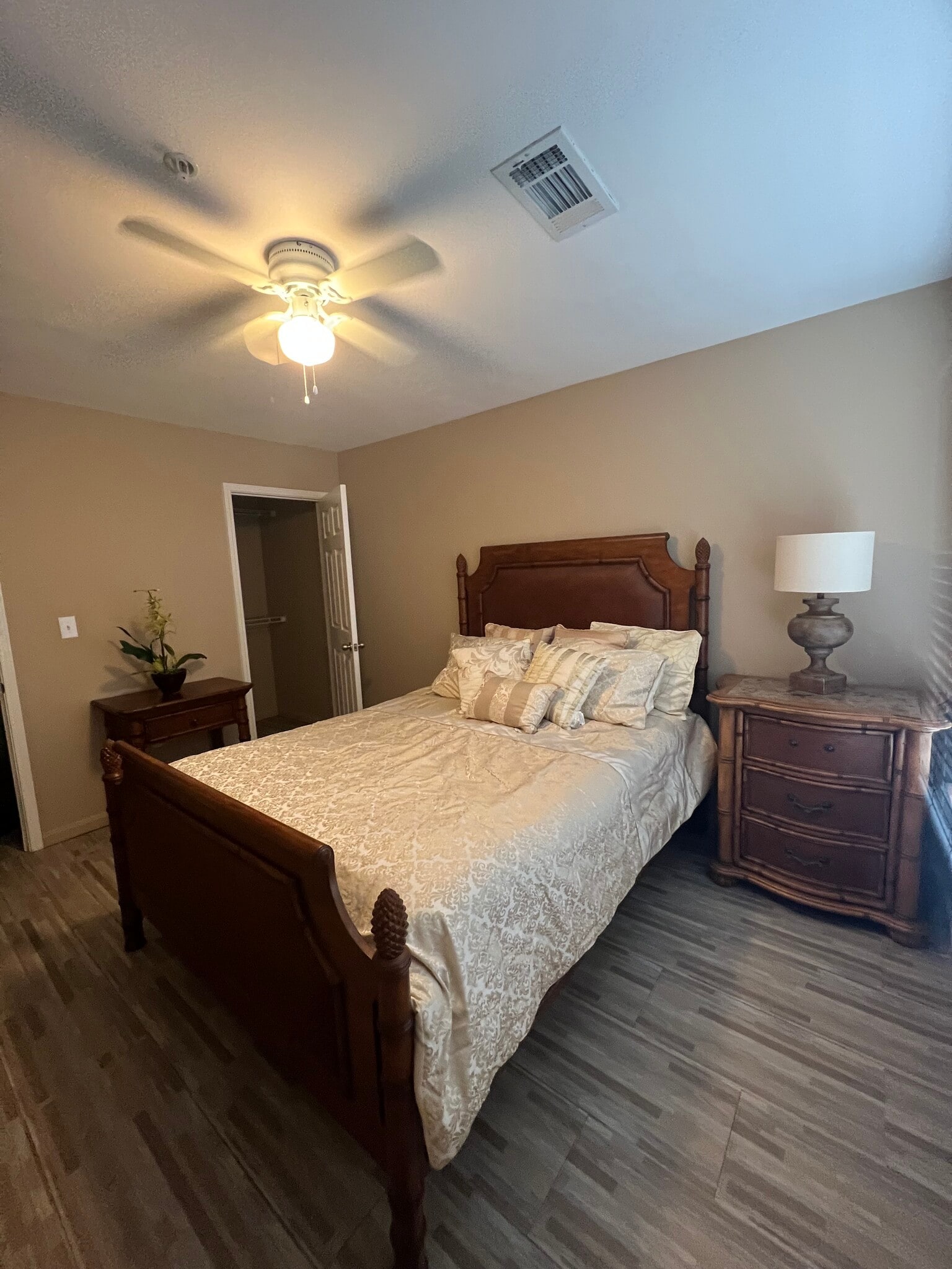 Building Photo - 1517 Regency Rd