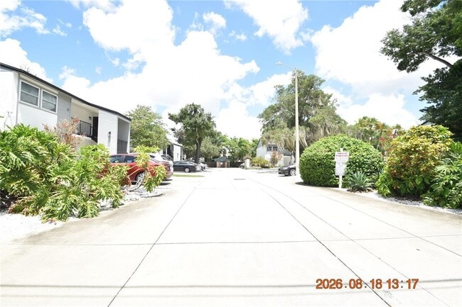 Building Photo - 3107 W Horatio St