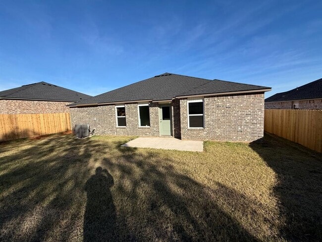 Building Photo - 718 SW 11th St