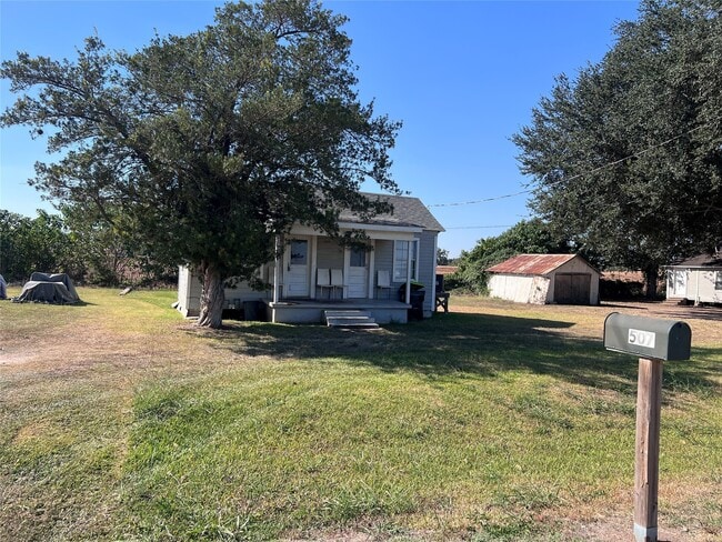 Building Photo - 507 Harrison Ln