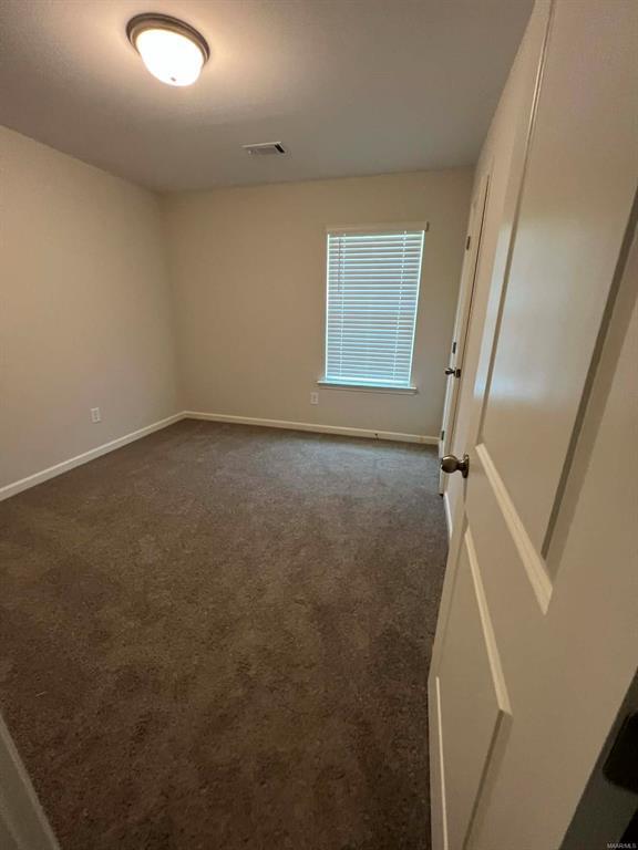 Building Photo - 750 Park Ln