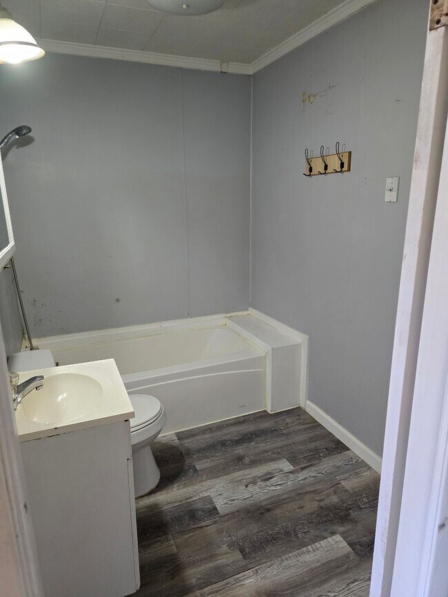 Building Photo - Cute 1 bed/ 1 bath home