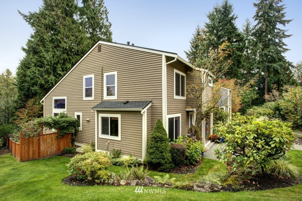 Building Photo - 11812 NE 105th Ct