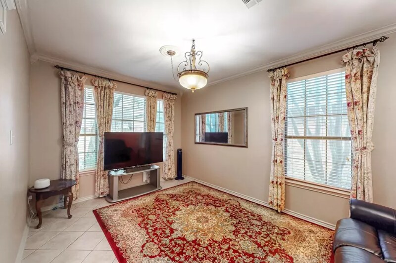 Building Photo - 1312 Cattle Crossing Dr