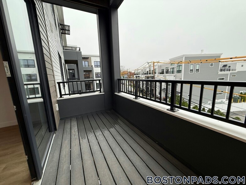 Building Photo - 199 Gardner St