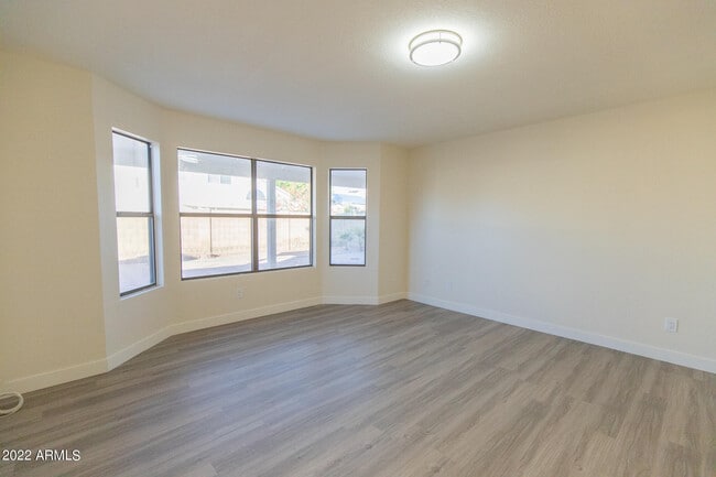 Building Photo - 4368 W Wahalla Ln