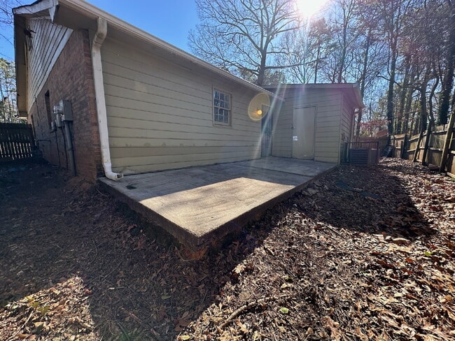 Building Photo - Fully Renovated 2 Bedroom 2 Bath Duplex in Stone Mountain