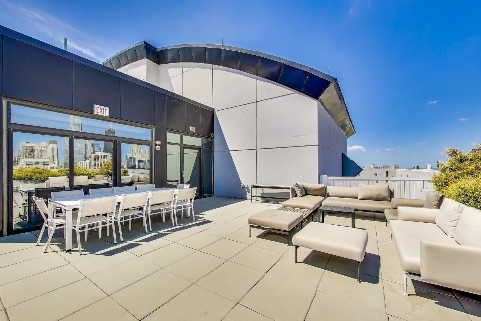 Building Photo - 435 W Erie St