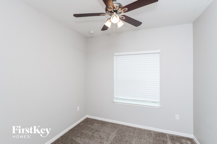 Building Photo - 898 Haftez St NE