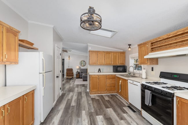 Building Photo - 46147 Abernathy Dr