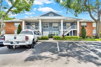 Building Photo - First Floor 2/2 Condo with private back in...