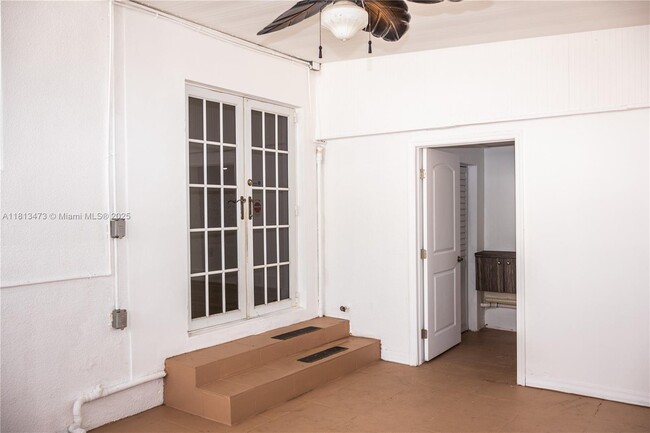 Building Photo - 8926 Dickens Ave