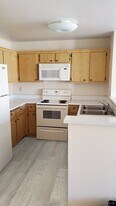 Building Photo - 3520 Lebon Dr