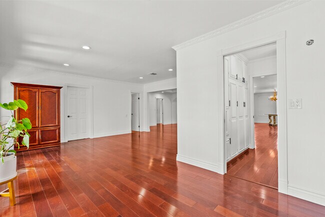 Building Photo - 23036 Burbank Blvd