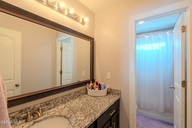 Building Photo - 305 Del Palmar