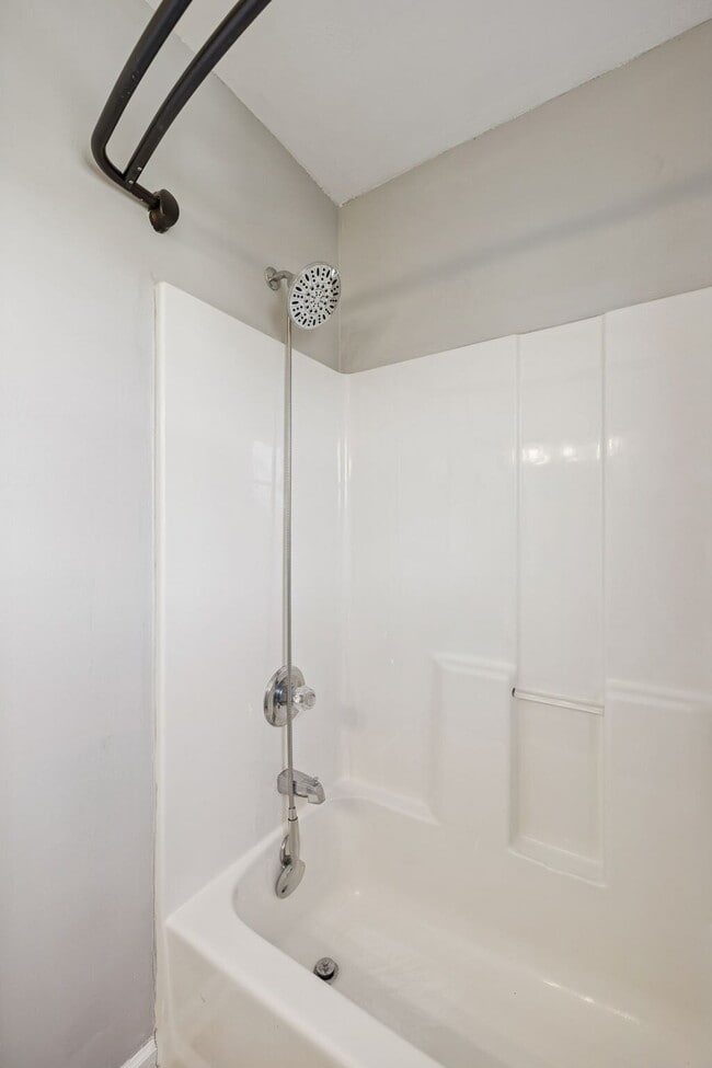 Building Photo - 342 Brook Mead Dr