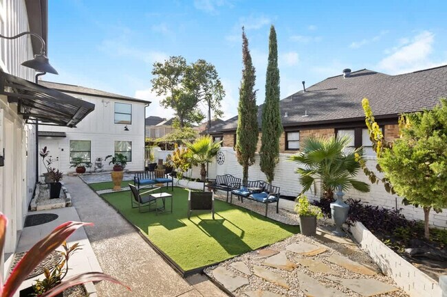 Building Photo - 2620 Arbor St