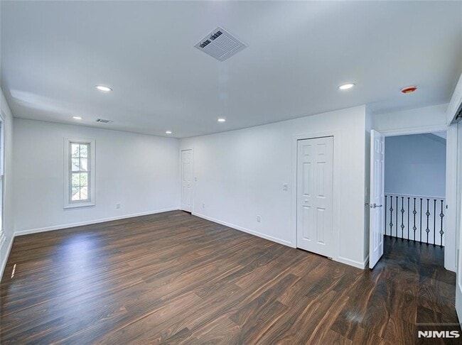 Building Photo - 217 Heywood Ave