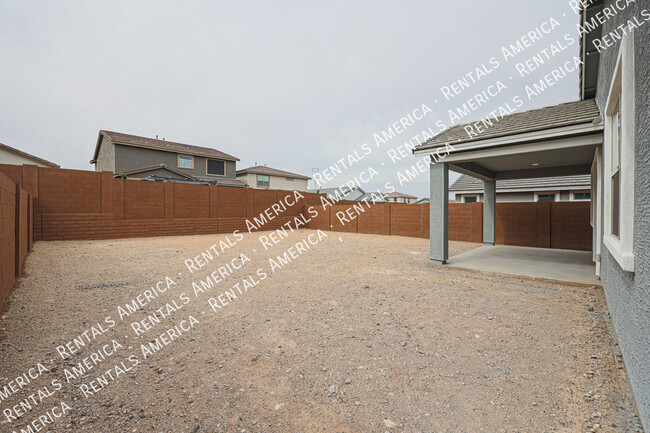 Building Photo - 16911 W Siesta Wy