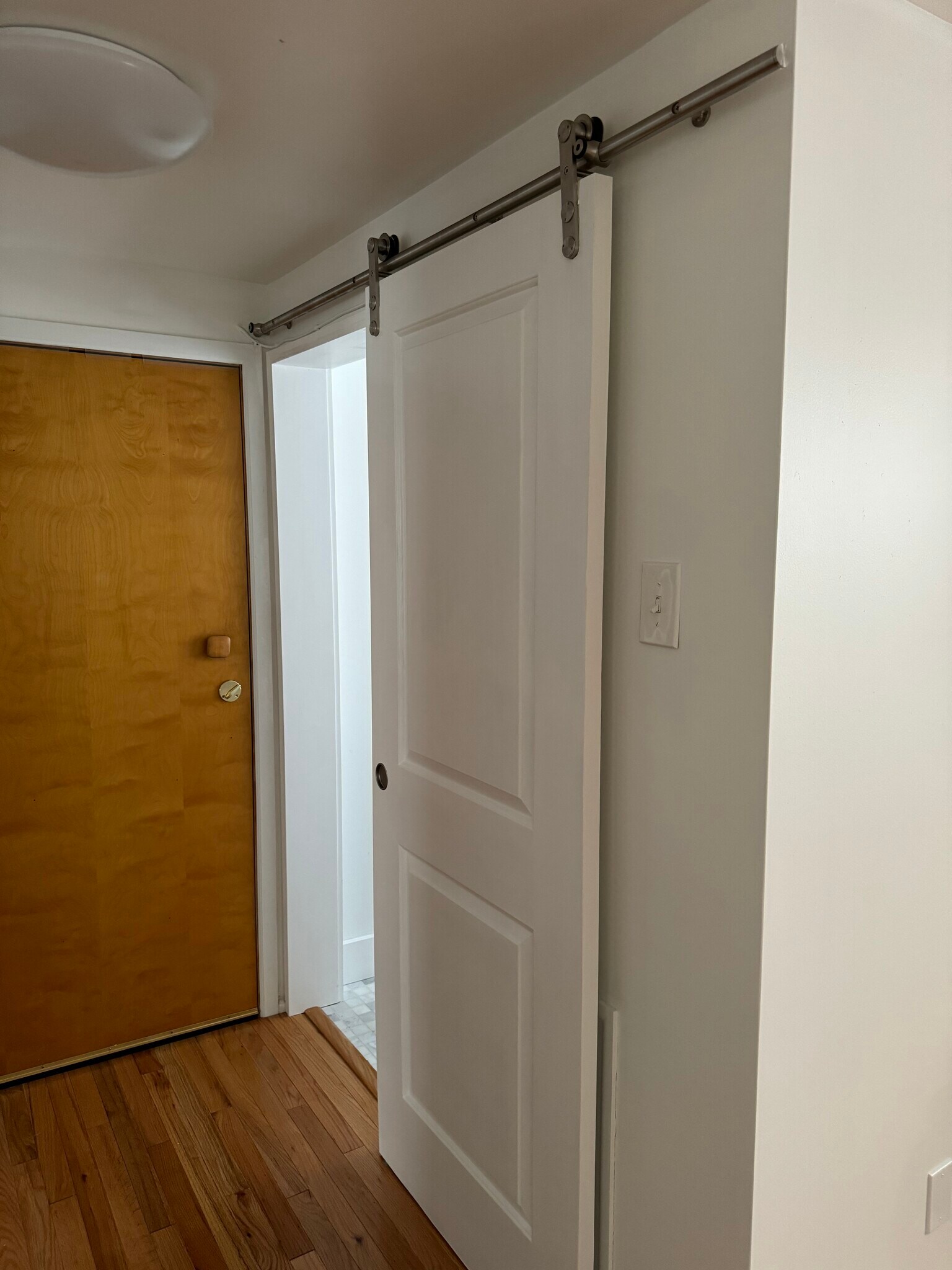 Building Photo - 217 Vine St