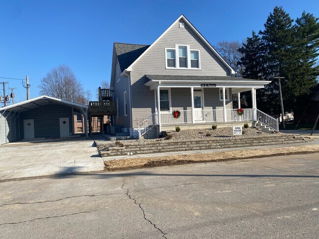 Primary Photo - 14 S Market St