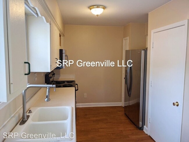Building Photo - 3 br, 2.5 bath House - 1436 Dover Road #F