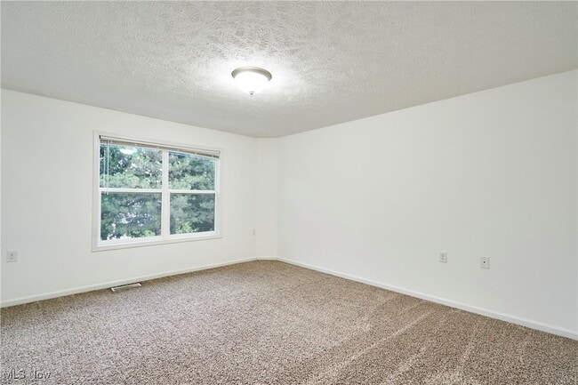 Building Photo - 1747 Blase Nemeth Rd