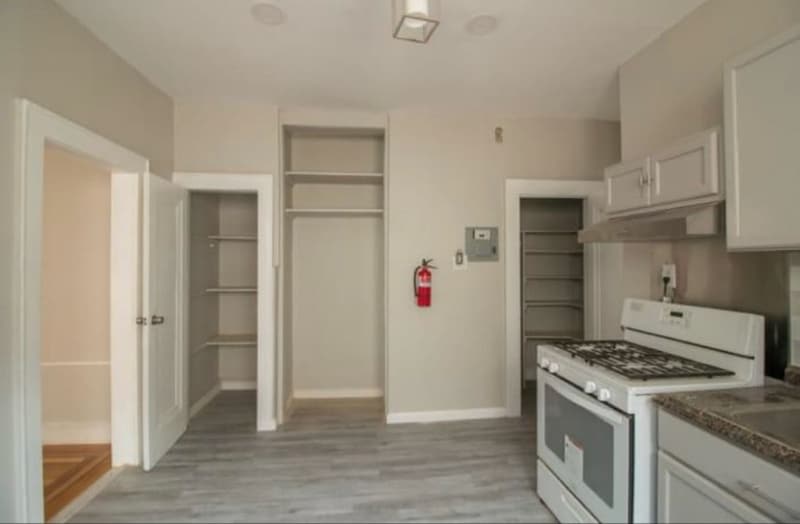 Building Photo - 7 Sager Pl