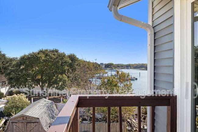 Building Photo - 735 W Ocean View Ave