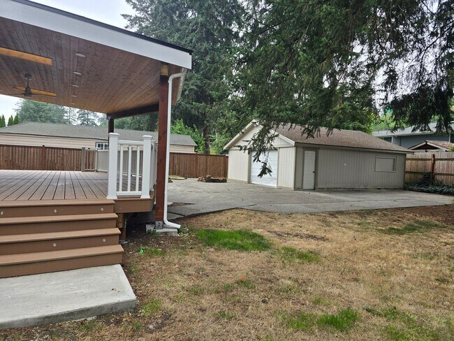 Building Photo - 12911 Gravelly Lake Dr SW
