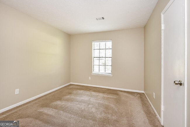 Building Photo - 3668 Willow Wood Way NW
