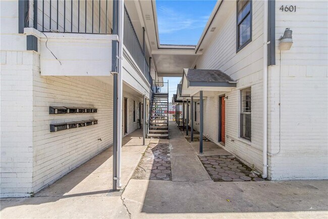 Building Photo - 4601 S 24th St