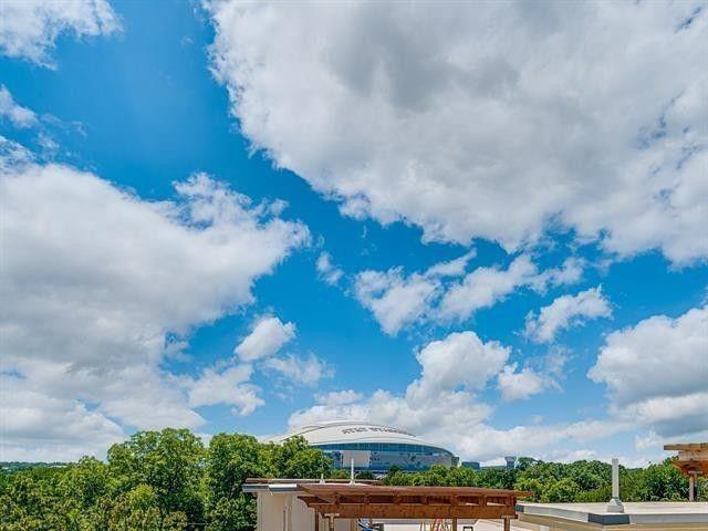 Building Photo - 1207 Beaconsfield Lane