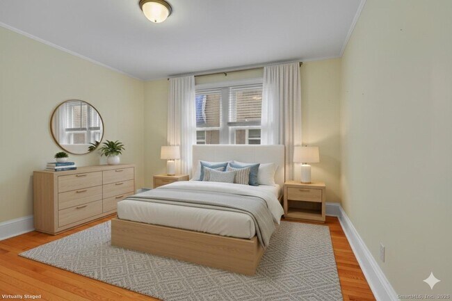 Building Photo - 40 Robin Rd