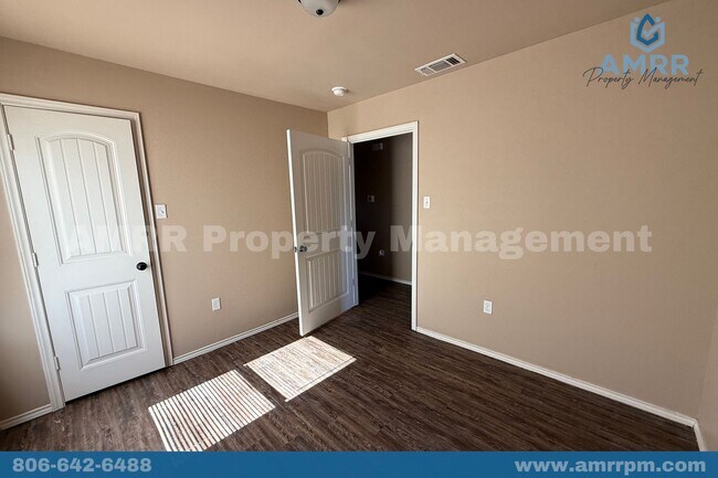 Building Photo - 3 Bedroom Home In North Lubbock!