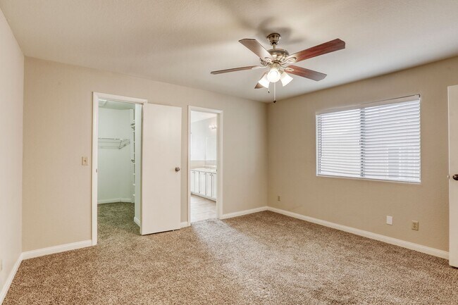 Building Photo - Beautiful 4 bedroom POOL home close to Nellis AFB!