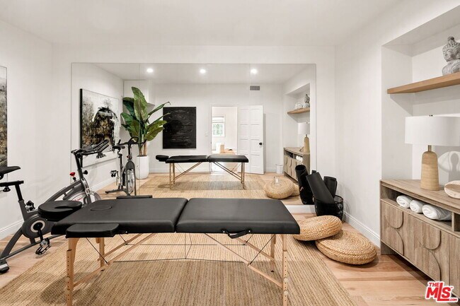 Building Photo - 280 Homewood Rd