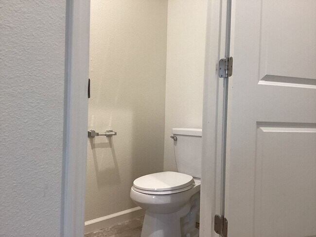 Building Photo - 6319 E Creek View Ln