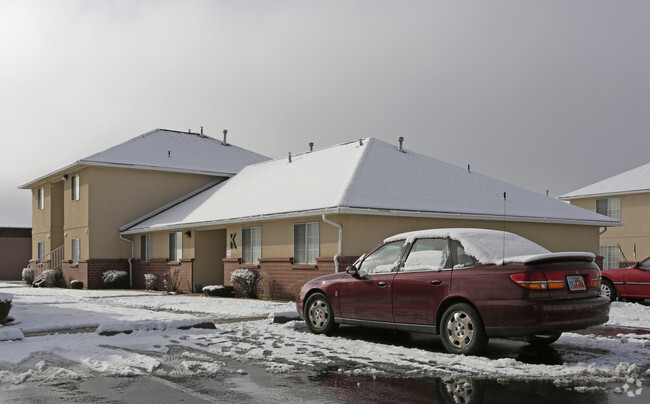 Building Photo - Mountain Glen Apartments
