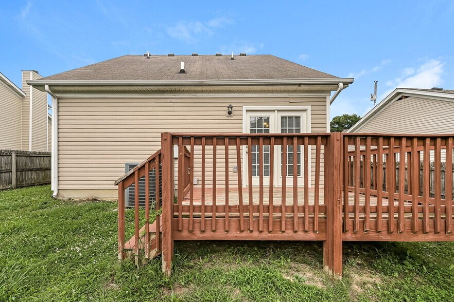 Building Photo - 1120 Sima Shabat Ct