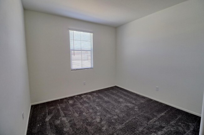 Building Photo - Almost New Rancho Sahuarita Home!