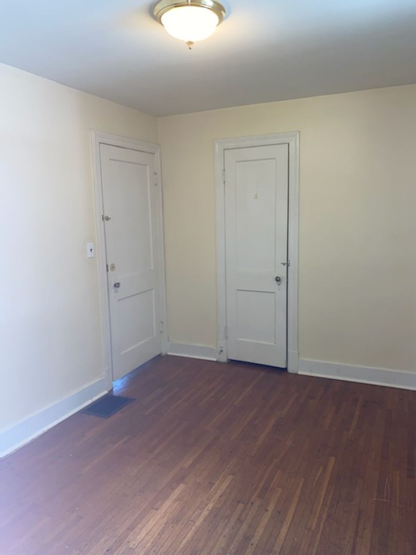 Building Photo - 2119 Ratcliffe Ave
