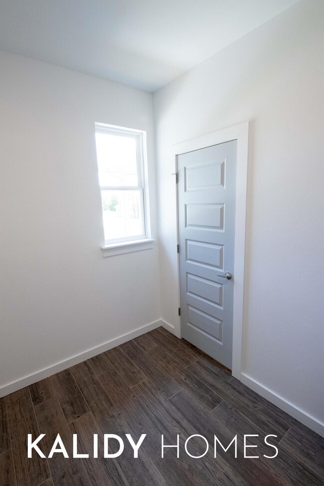 Building Photo - 1715 Kalidy Dr