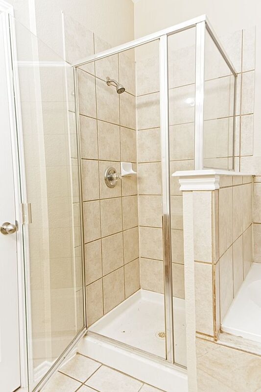 Building Photo - 4009 Hidden Meadow Ct