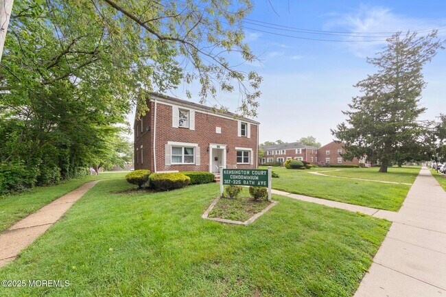 Building Photo - 317 Bath Ave
