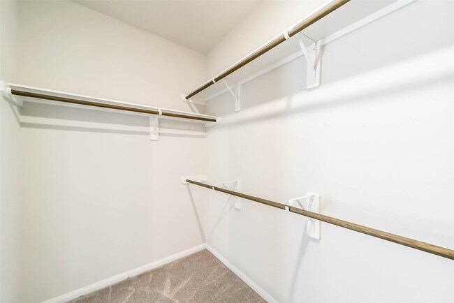 Building Photo - 13030 Laura Lake Dr