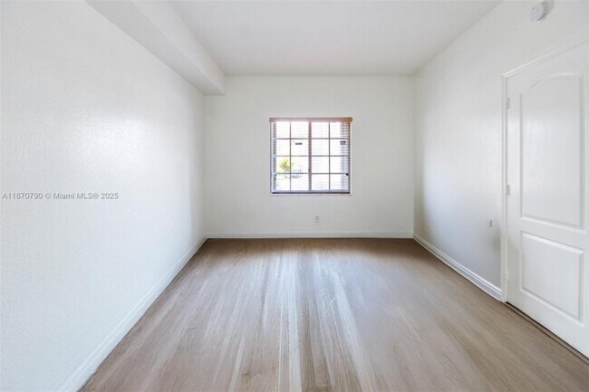 Building Photo - 17425 NW 75th Pl